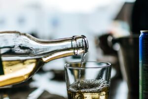 white wine, retsina, greece